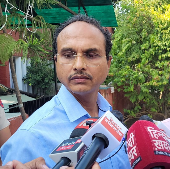 पंजाब के आईएएस अधिकारी वरिंदर कुमार शर्मा के घर पर हुई फायरिंग