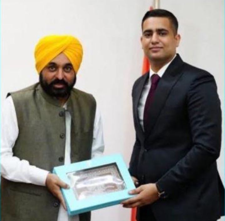 आईपीएस ऋषभ भोला को पंजाब कैडर आवंटित, राष्ट्रपति द्वारा स्वर्ण पदक पुरस्कार से हो चुके हैं सम्मानित