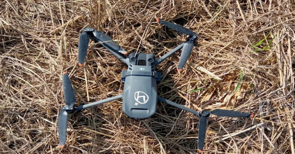 बीएसएफ ने तरनतारन में प्रतिबंधित सामग्री के साथ टूटा हुआ क्वाडकॉप्टर ड्रोन किया बरामद