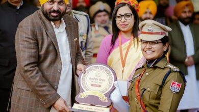 सीएम मान ने 14 पुलिसकर्मियों को उत्कृष्ट कर्तव्य निष्ठा के लिए मुख्यमंत्री पदक से किया सम्मानित