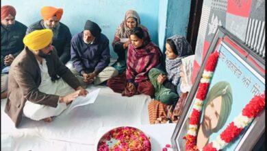 सीएम मान ने शहीद अग्निवीर अजय सिंह के परिवार को सौंपे 1 करोड़, सरकारी नौकरी का भी दिया आश्वासन
