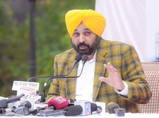 गणतंत्र दिवस से पहले सीएम मान ने की घोषणा, सिंथेटिक ट्रैक वाले स्टेडियमों में नहीं होगी गणतंत्र दिवस की परेड