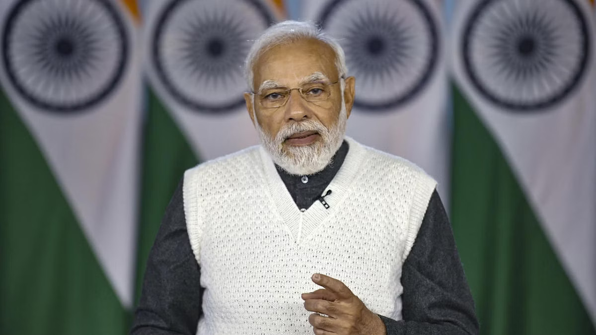 प्रधानमंत्री मोदी ने सावित्रीबाई फुले और रानी वेलु नचियार को अपनी जयंती पर दी श्रद्धांजलि