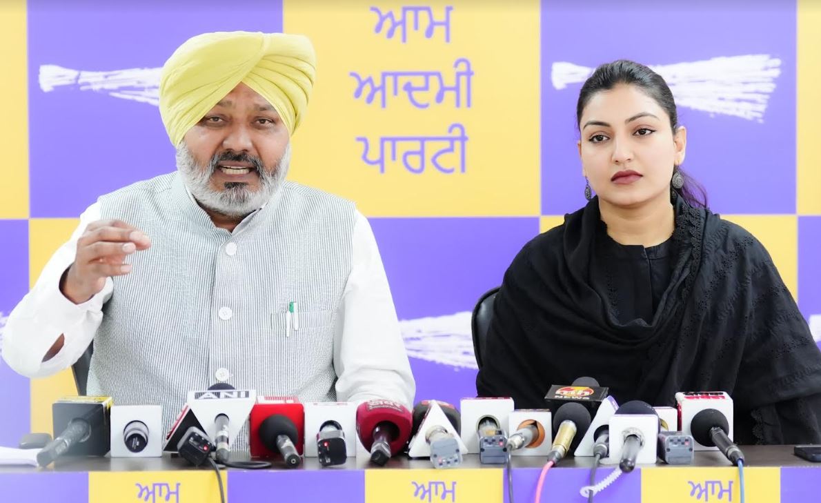 हम पर इंडिया गठबंधन छोड़ने का दबाव बना रही है बीजेपी, वे जल्द अरविंद केजरीवाल को गिरफ्तार करने की बना रहें हैं योजना: आप