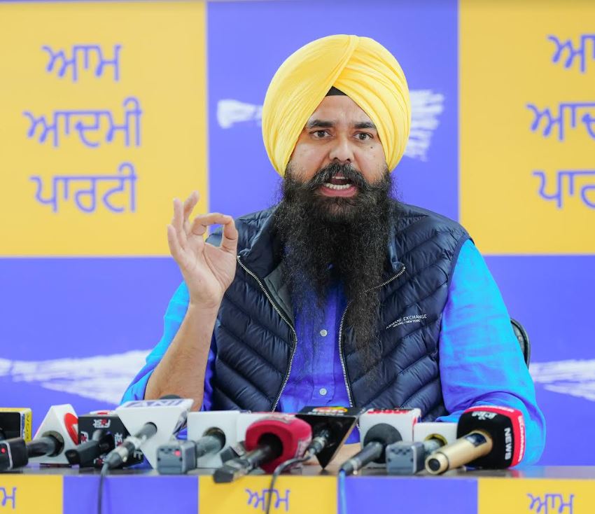 सुख विलास होटल पंजाब के लोगों के खून पसीने से बना है, इससे पंजाब के खजाने को 108 करोड़ का चूना लगा: आप