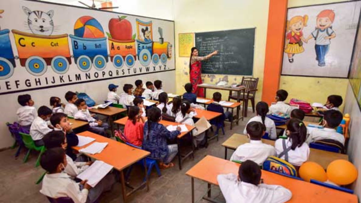 पंजाब के स्कूलों में गर्मियों की छुट्टियां पड़ेंगी लोकसभा चुनाव पर भारी