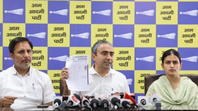 आप प्रदेश उपाध्यक्ष अनुराग ढांडा ने चुनाव आयोग पर लगाया गंभीर आरोप, FIR पर भी उठाया सवाल