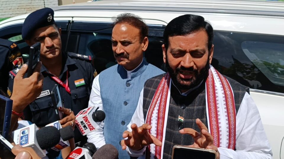 मुख्यमंत्री नायब सिंह सैनी ने पूर्व सीएम हुड्डा और सीएम केजरीवाल पर बोला हमला