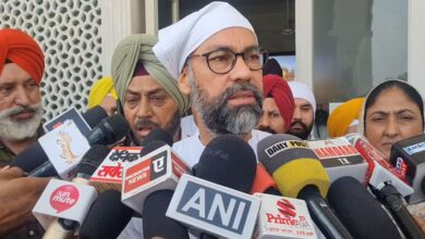 सचखंड श्री दरबार साहिब में नतमस्तक जालंधर से आप उम्मीदवार पवन कुमार टीनू