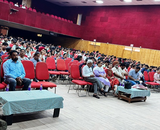 आदेश यूनिवर्सिटी में किया गया मतदाता शिक्षा जागरूकता कार्यक्रम का आयोजन