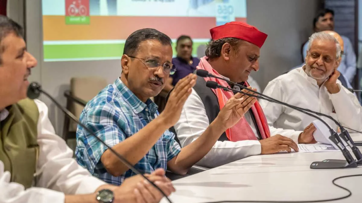 मोदी की सरकार बनते ही हटाए जाएंगे योगी: अरविंद केजरीवाल