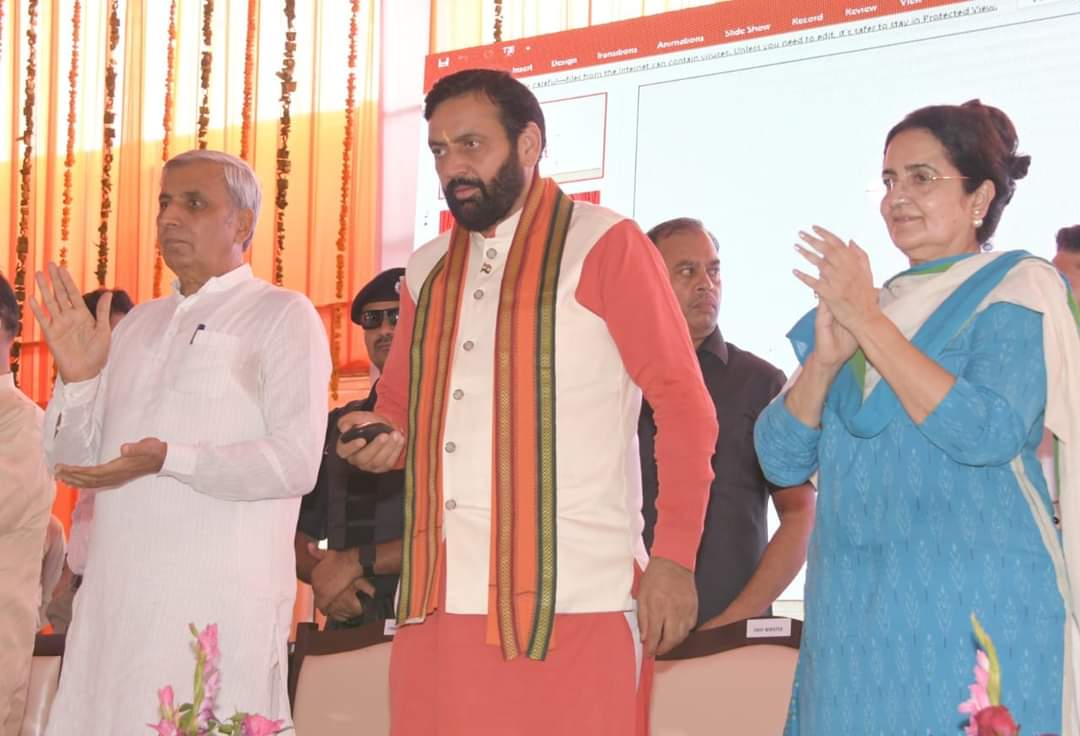 हरियाणा के मुख्यमंत्री ने 54,000 से अधिक किसानों को वितरित किया 1.35 करोड़ रुपये का मुआवजा