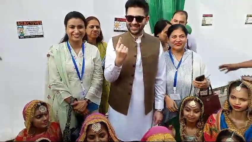 Lok Sabha Election 2024: अंतिम चरण का मतदान शुरू, AAP सांसद राघव चड्ढा ने डाला वोट