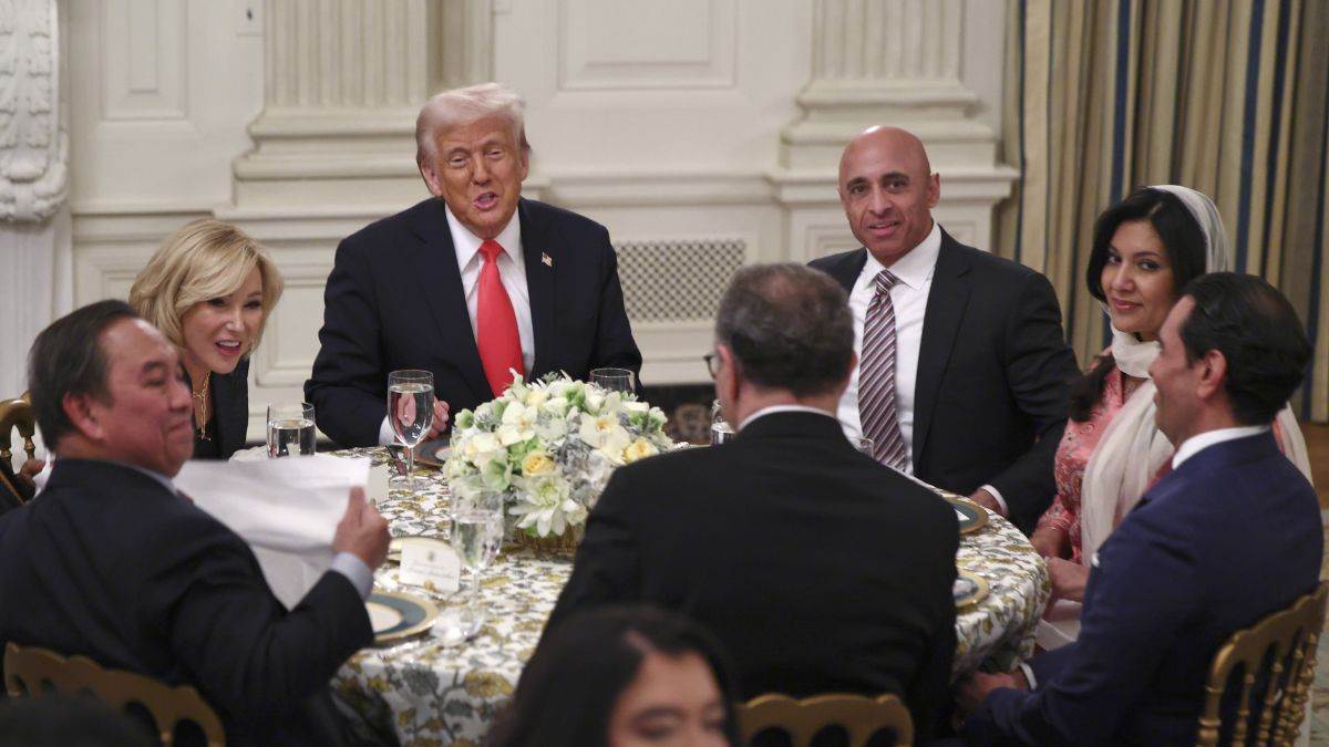 "Uproar over Trump's Iftar party, anger over guest list"