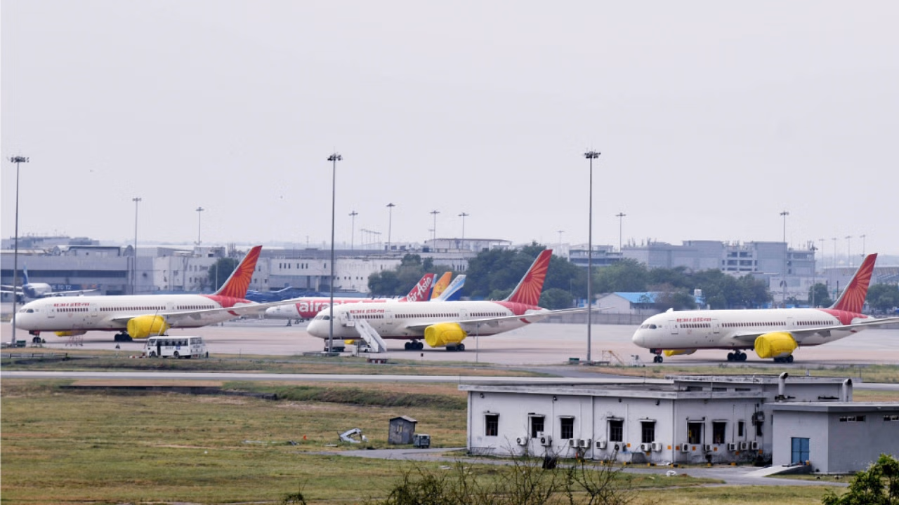 Many flaws in Dreamliner, DGCA report raises questions on aviation sector