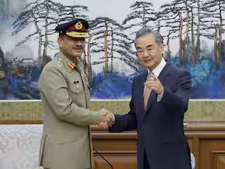 China's Foreign Minister scolded Asim Munir, Pak Army Chief felt embarrassed