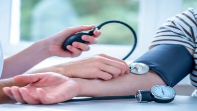 Control blood pressure naturally, follow these 4 easy steps