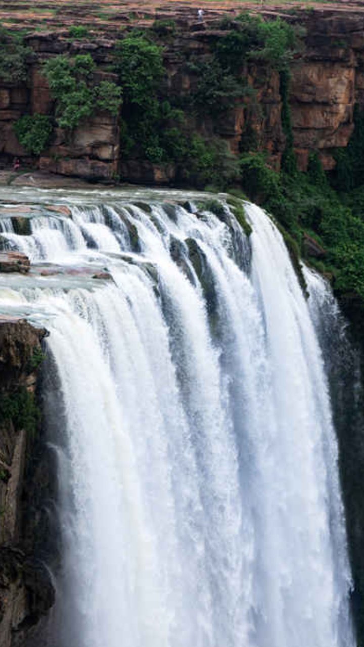 Get lost in the valleys of waterfalls, explore the beauty of Rewa during monsoon