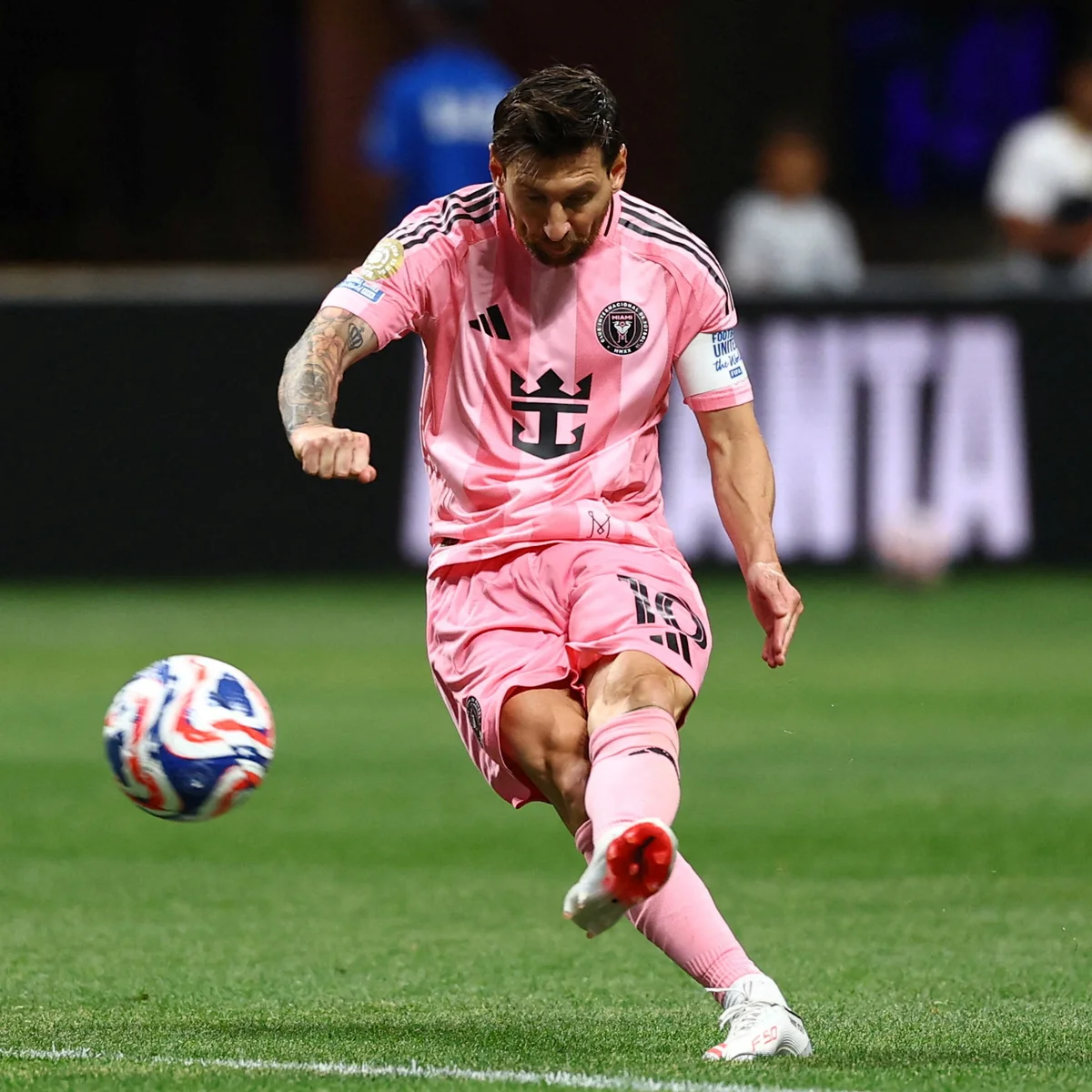 Inter Miami's fourth consecutive win, Messi scored two goals