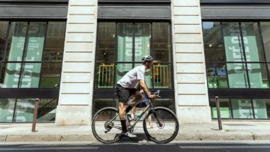 French model cheated on her lover who cycled 800 KM to reach home