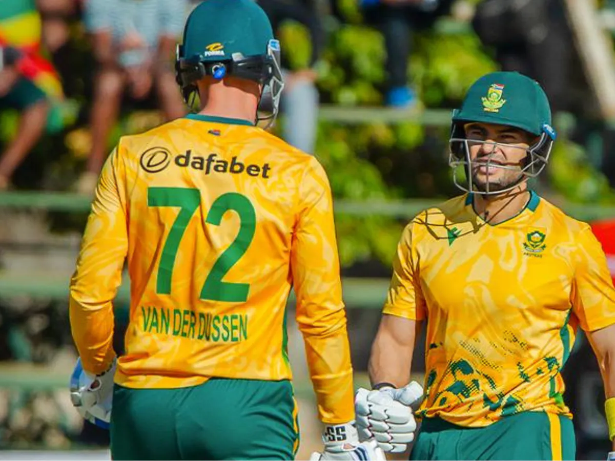 South Africa beat Zimbabwe by 5 wickets | Brevis-Linde shine