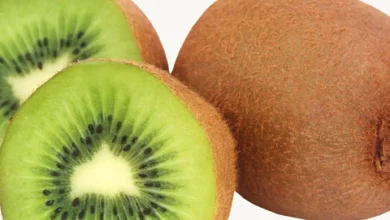 Eat 2 kiwis every day to improve digestion and health