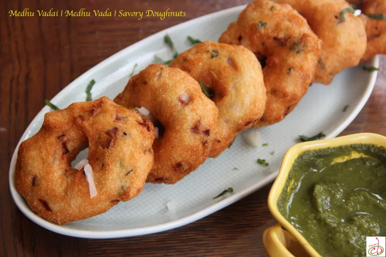 Why is there a hole in the vada? Know its relation with taste