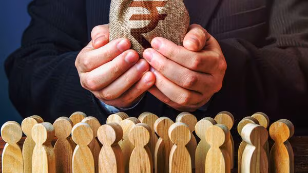 Know the advantages and disadvantages before taking a loan on FD, gold or shares