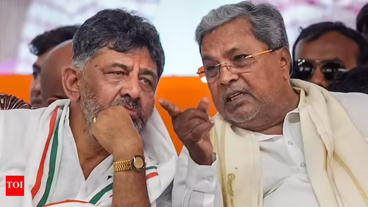 Karnataka CM and Deputy CM's aides clash in Delhi, attack with shoes