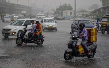 Weather Update Today, IMD Rain Alert, Delhi rain kab hogi, UP weather news, Himachal heavy rain, Maharashtra rain update, monsoon 2025, rain alert