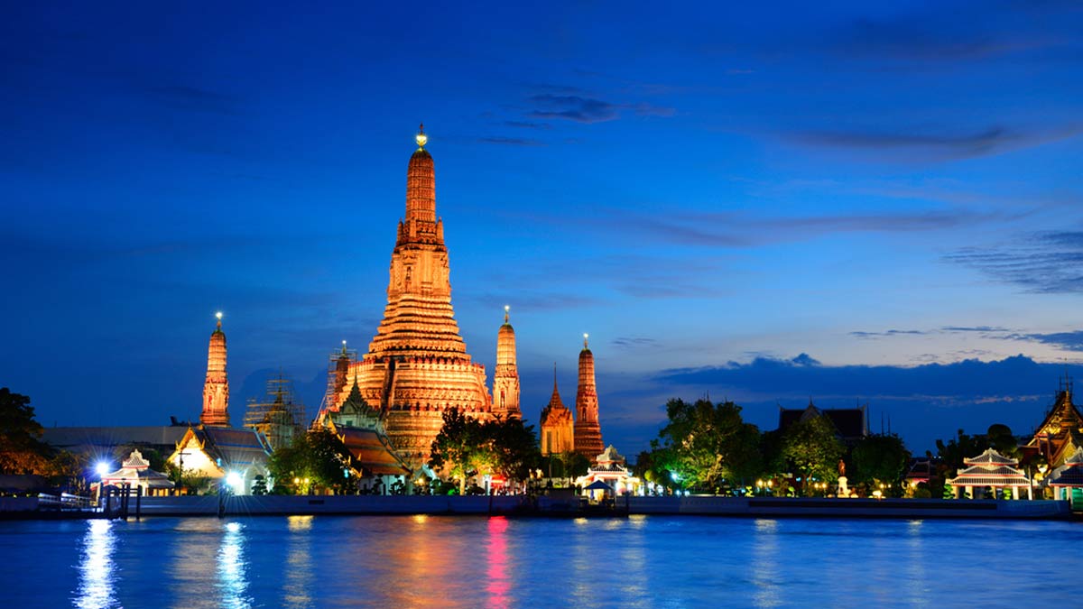 Thailand: Woman arrested for trapping and blackmailing monks