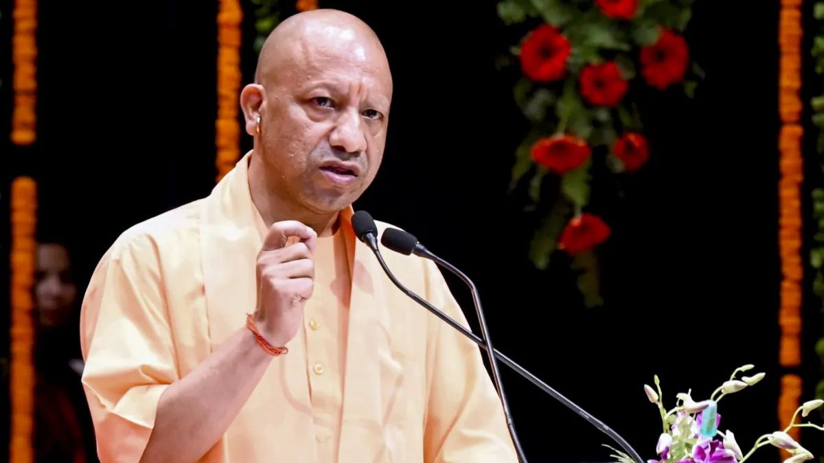 Big news from UP: Sisters and daughters will get 3 days free bus travel on Rakshabandhan, CM Yogi gave instructions to keep the traffic smooth