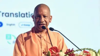 वृद्धाश्रमों में स्वास्थ्य जांच से योग-ध्यान तक, बुजुर्गों की सेवा कर रही योगी सरकार