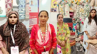 *ट्रेड शो में यूपी की महिला उद्यमियों ने अंतरराष्ट्रीय मंच पर सजाए अपने उत्पाद*