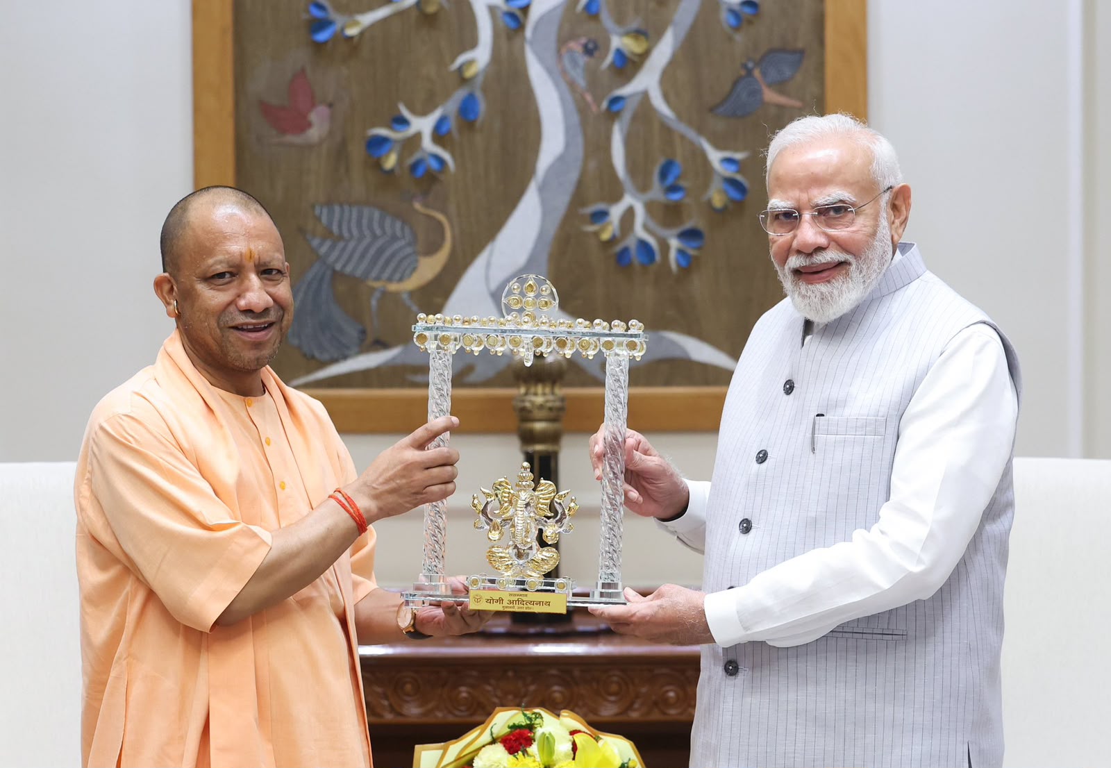 Short Title: PM मोदी से मिले CM योगी, प्रधानमंत्री आवास पर हुई शिष्टाचार भेंट