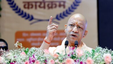 नए स्लोगन के साथ गिरगिट की तरह रंग बदल रही सपा: सीएम योगी