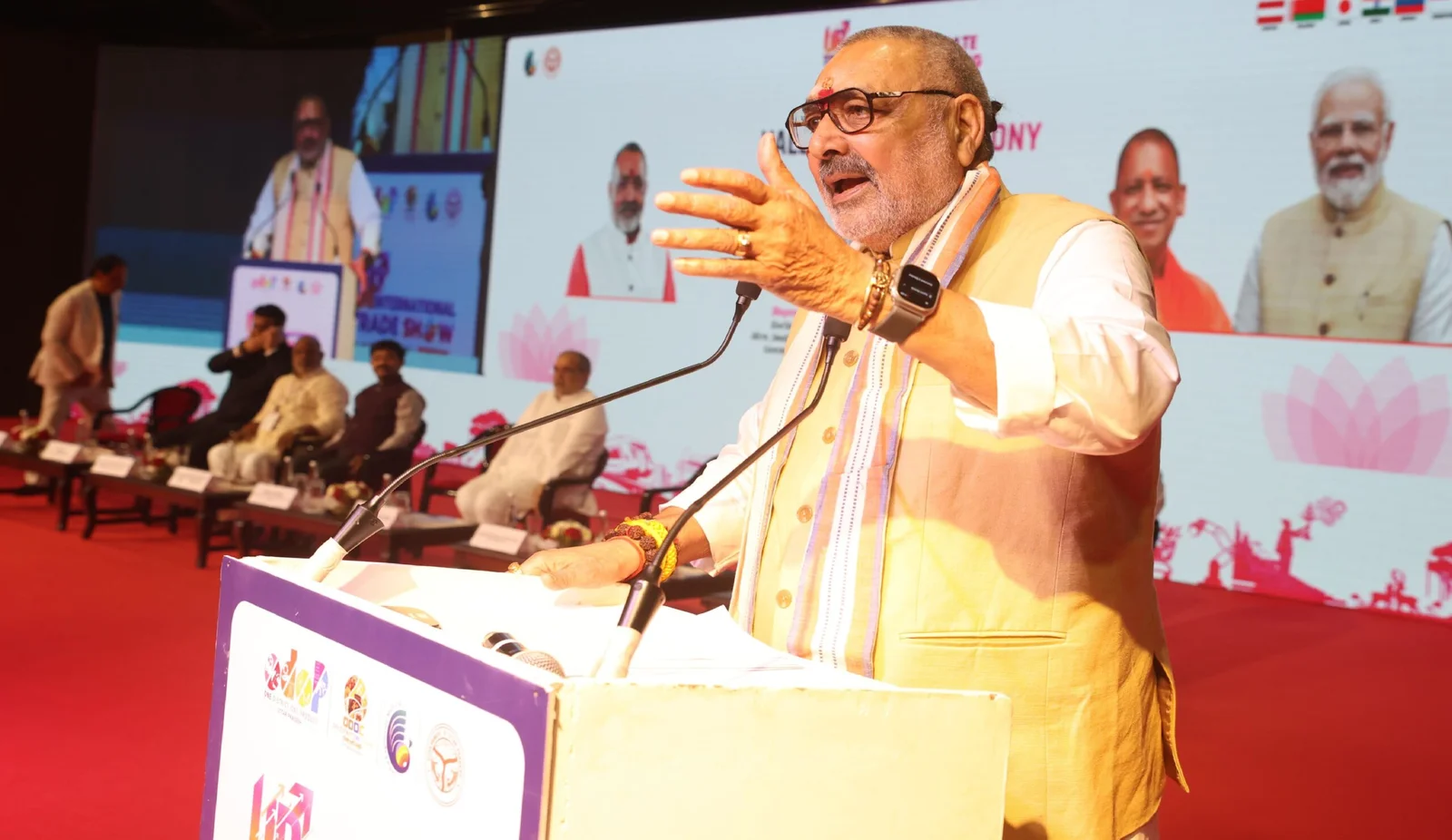 यूपी की पहचान अब कट्टा नहीं, ब्रह्मोस और फाइटर जेट से : गिरिराज सिंह