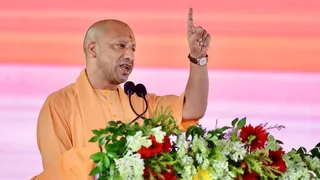 योगी सरकार हुई सख्त, गांव में चकबंदी खत्म होते ही अधिकारियों का क्षेत्राधिकार होगा समाप्त