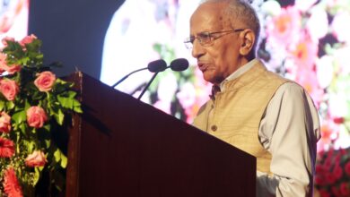 पुलिस सेवा समाज सेवा का सशक्त माध्यम, सिद्धांतों पर अडिग रहना ही सफलता का आधार : प्रकाश सिंह